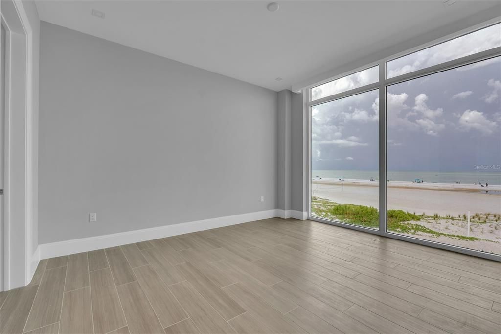 For Sale: $6,500,000 (3 beds, 3 baths, 3550 Square Feet)