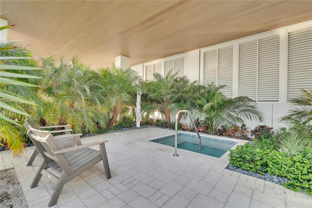 For Sale: $6,500,000 (3 beds, 3 baths, 3550 Square Feet)