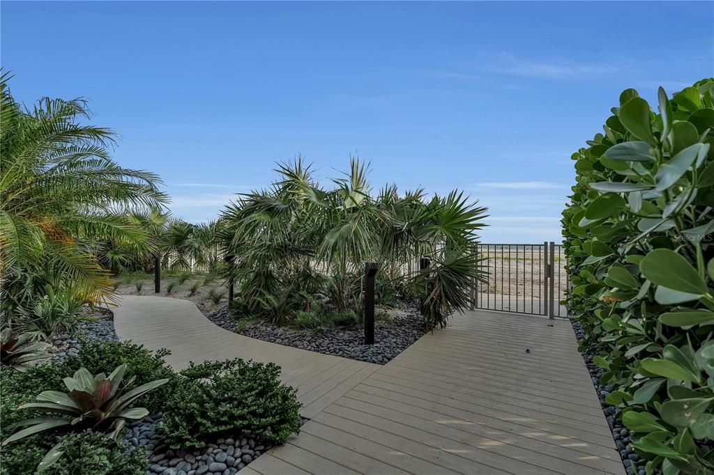 For Sale: $6,500,000 (3 beds, 3 baths, 3550 Square Feet)