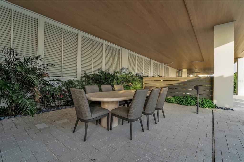 For Sale: $6,500,000 (3 beds, 3 baths, 3550 Square Feet)
