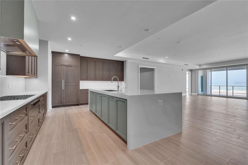 For Sale: $6,500,000 (3 beds, 3 baths, 3550 Square Feet)