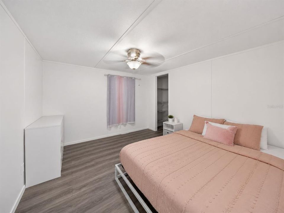 For Sale: $300,000 (4 beds, 2 baths, 1440 Square Feet)