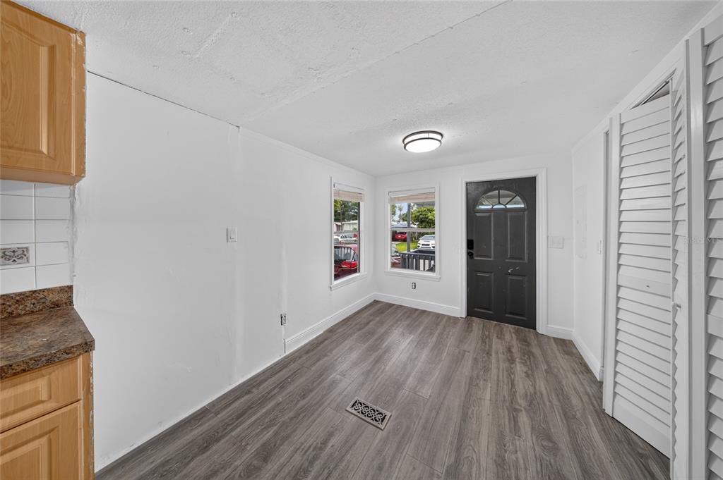 For Sale: $300,000 (4 beds, 2 baths, 1440 Square Feet)