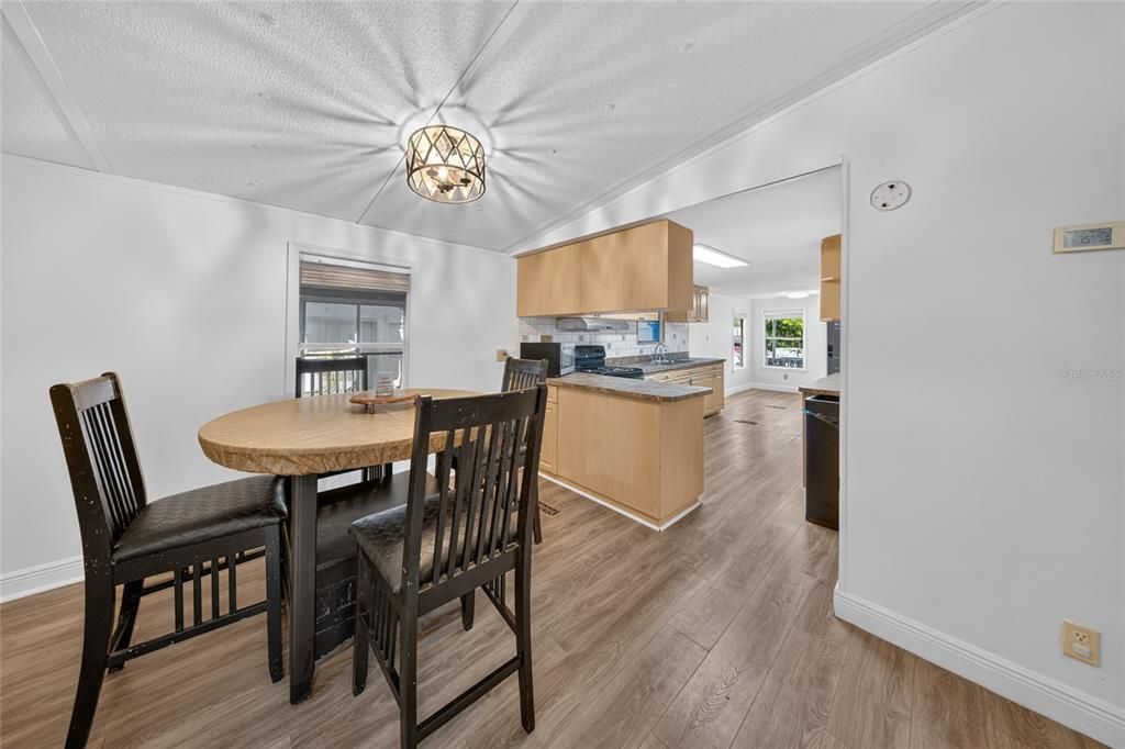 For Sale: $300,000 (4 beds, 2 baths, 1440 Square Feet)