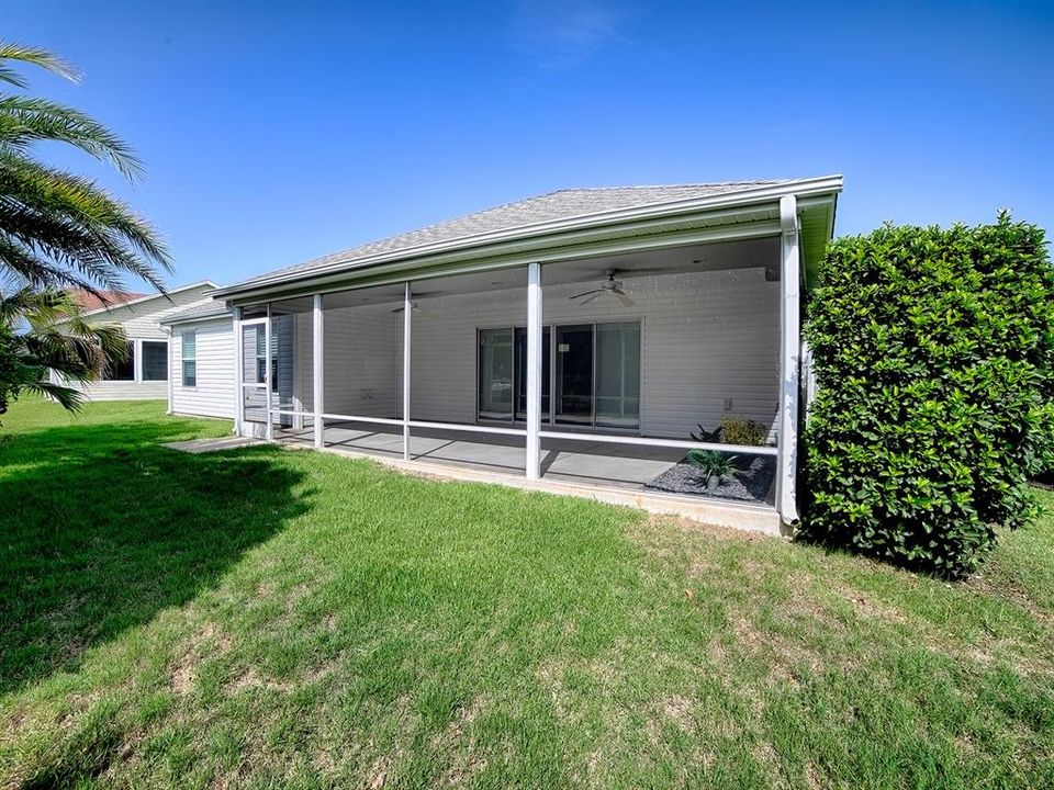 Activo con contrato: $434,900 (3 camas, 3 baños, 1964 Pies cuadrados)
