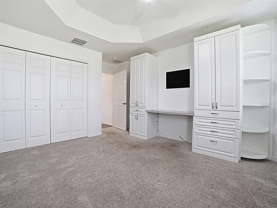 Activo con contrato: $434,900 (3 camas, 3 baños, 1964 Pies cuadrados)