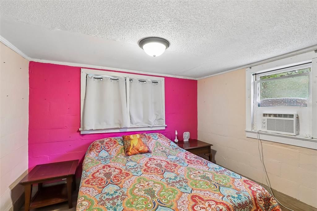 For Sale: $130,000 (2 beds, 1 baths, 504 Square Feet)