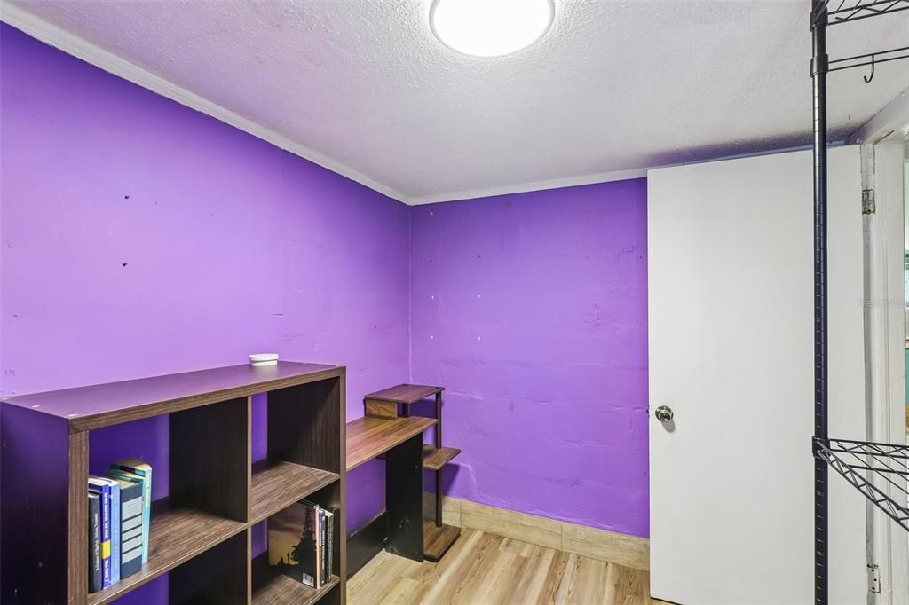 For Sale: $130,000 (2 beds, 1 baths, 504 Square Feet)