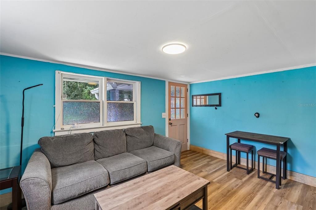 For Sale: $130,000 (2 beds, 1 baths, 504 Square Feet)