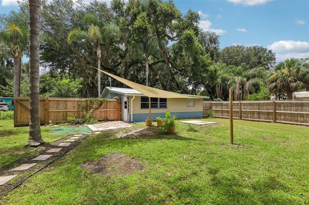 For Sale: $130,000 (2 beds, 1 baths, 504 Square Feet)