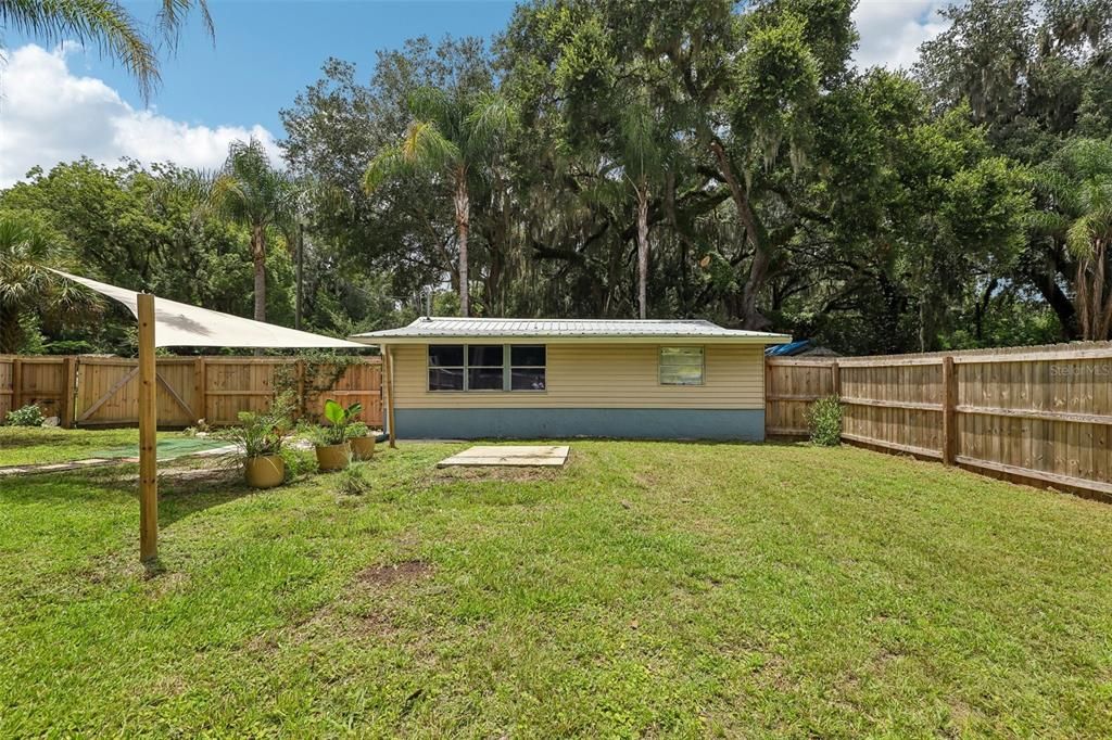For Sale: $130,000 (2 beds, 1 baths, 504 Square Feet)