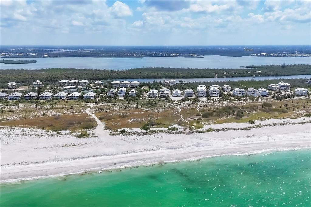 На продажу: $155,000 (0.14 acres)
