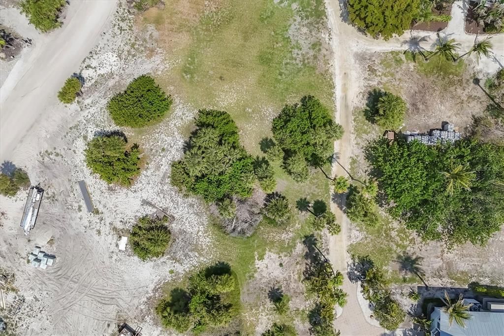 На продажу: $155,000 (0.14 acres)