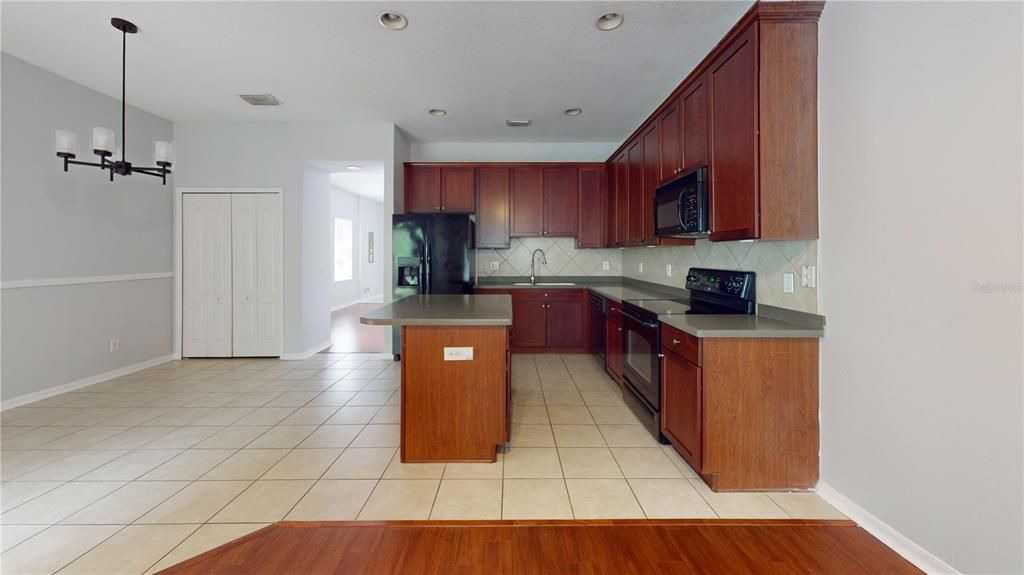 Active With Contract: $2,200 (3 beds, 2 baths, 1755 Square Feet)