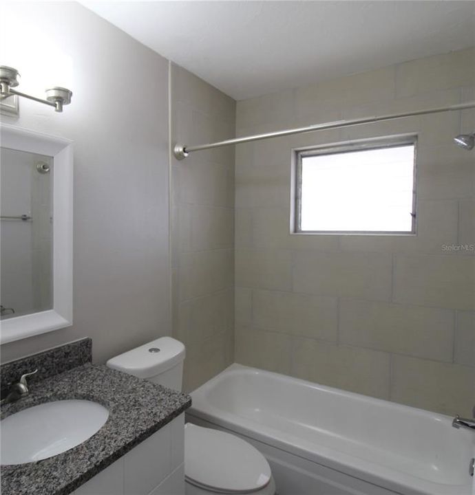 For Rent: $1,290 (1 beds, 1 baths, 560 Square Feet)