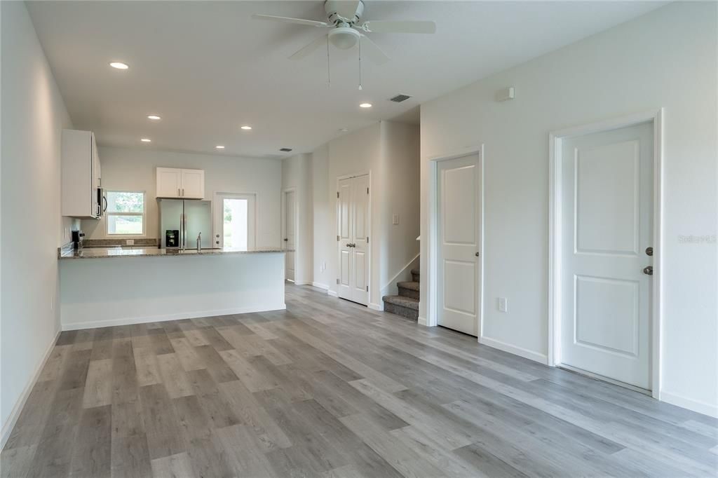 For Sale: $425,000 (4 beds, 2 baths, 1458 Square Feet)