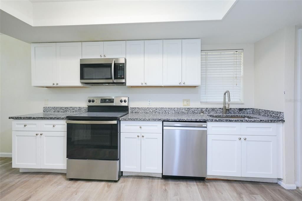 For Sale: $265,000 (3 beds, 2 baths, 1534 Square Feet)