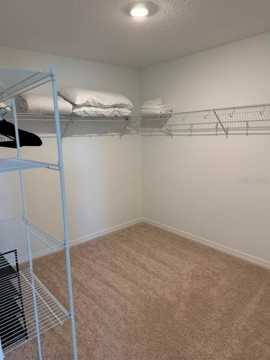 En Renta: $4,900 (5 camas, 4 baños, 3545 Pies cuadrados)
