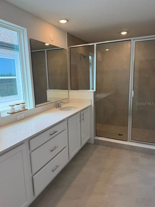 En Renta: $4,900 (5 camas, 4 baños, 3545 Pies cuadrados)