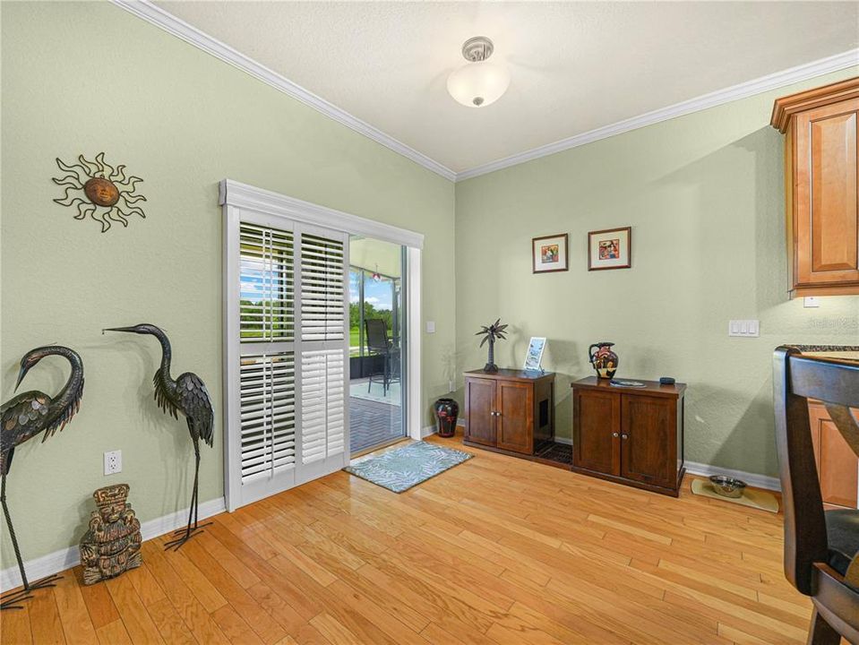 En Venta: $409,000 (3 camas, 2 baños, 1956 Pies cuadrados)