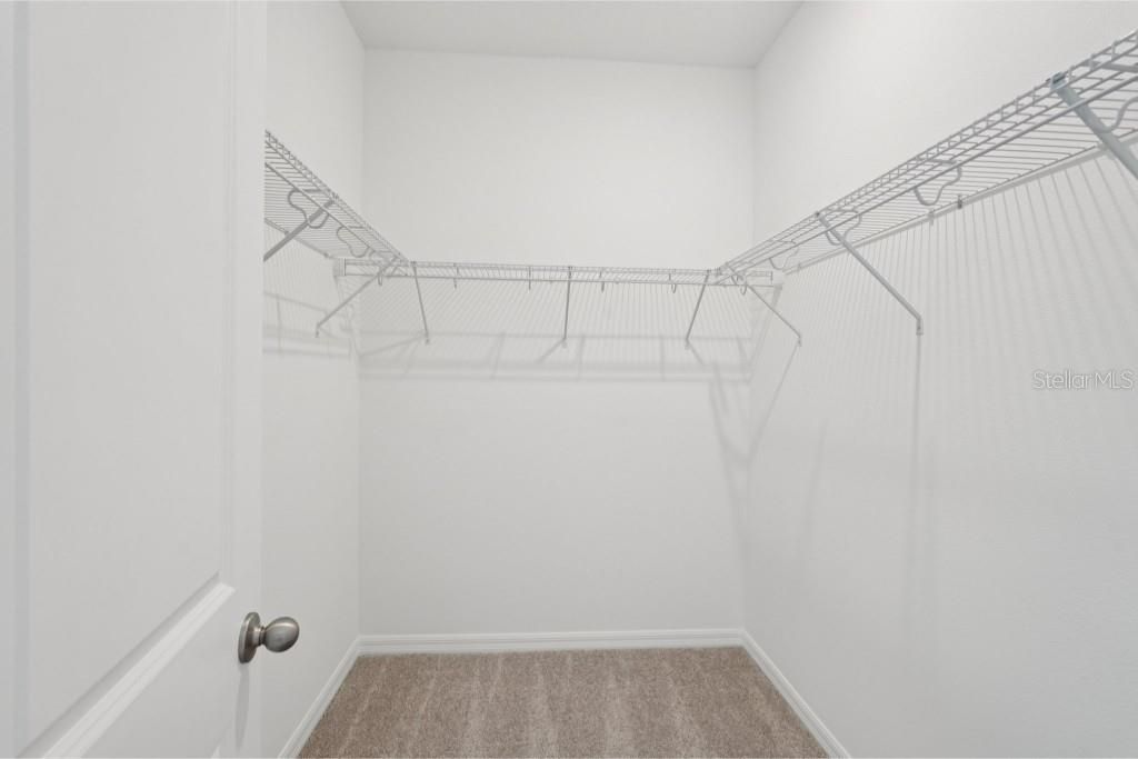 For Sale: $399,990 (3 beds, 2 baths, 1709 Square Feet)