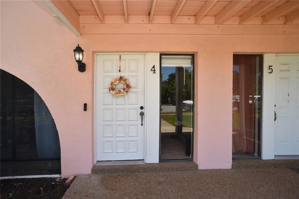 For Rent: $3,300 (2 beds, 2 baths, 1095 Square Feet)