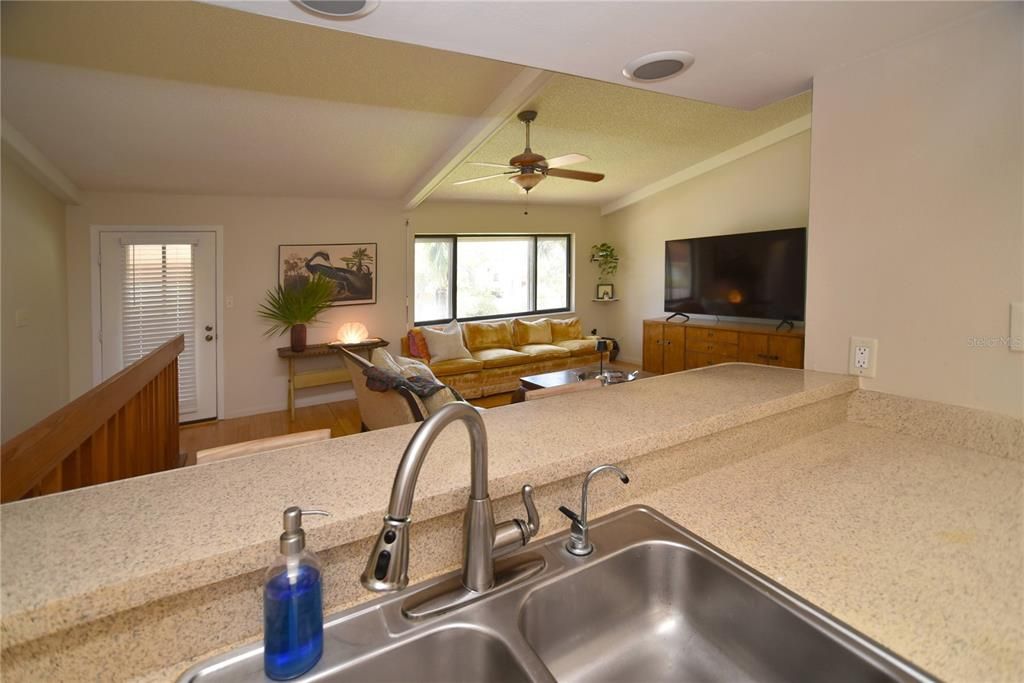 For Rent: $3,300 (2 beds, 2 baths, 1095 Square Feet)