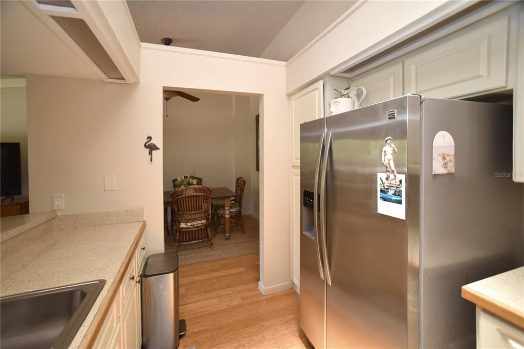 For Rent: $3,300 (2 beds, 2 baths, 1095 Square Feet)