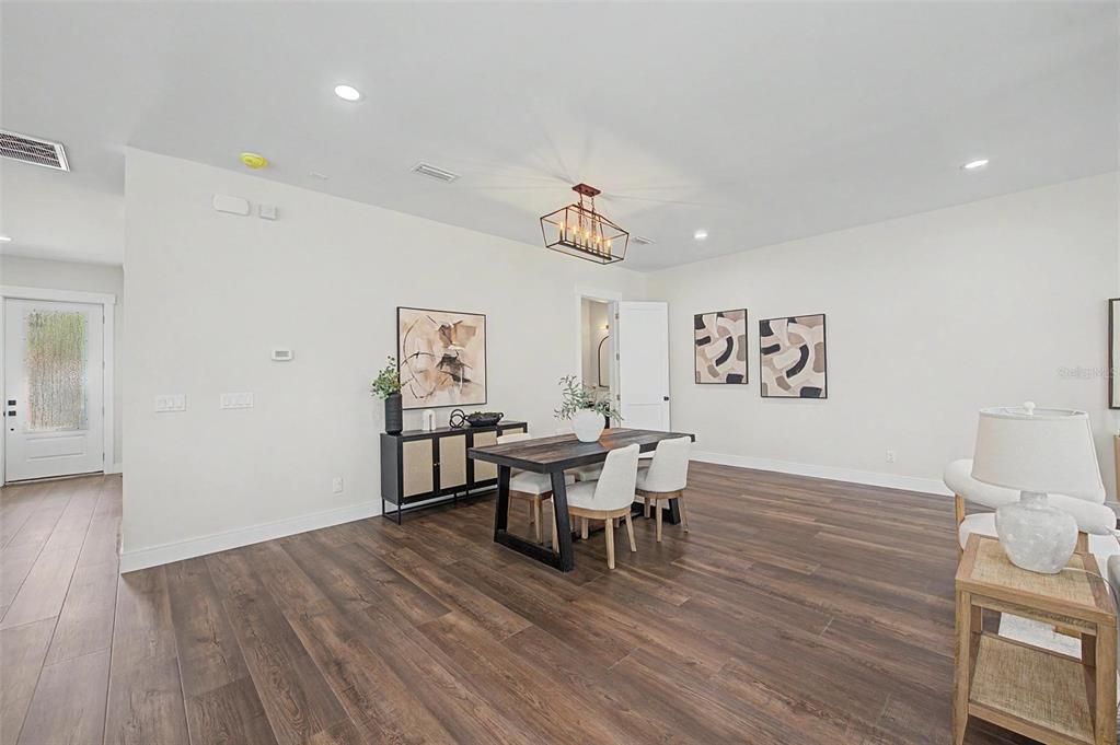 En Venta: $1,299,000 (4 camas, 3 baños, 3117 Pies cuadrados)