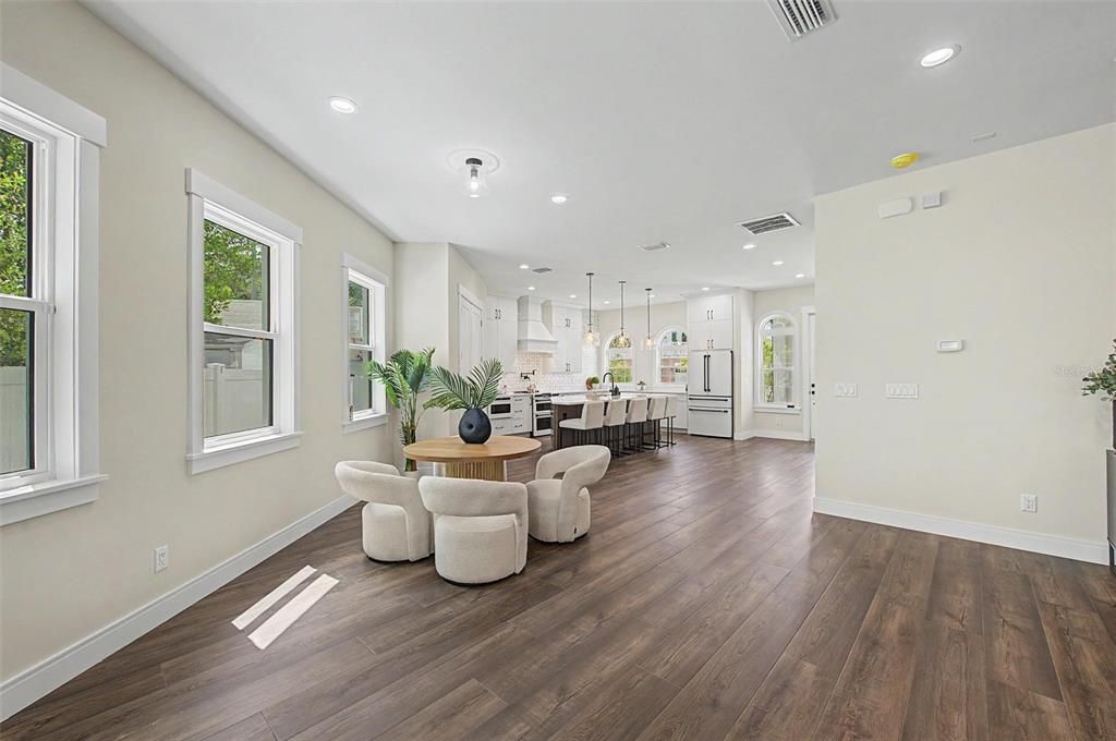 En Venta: $1,299,000 (4 camas, 3 baños, 3117 Pies cuadrados)