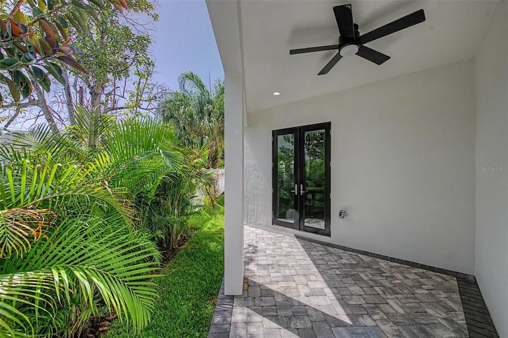 En Venta: $1,299,000 (4 camas, 3 baños, 3117 Pies cuadrados)