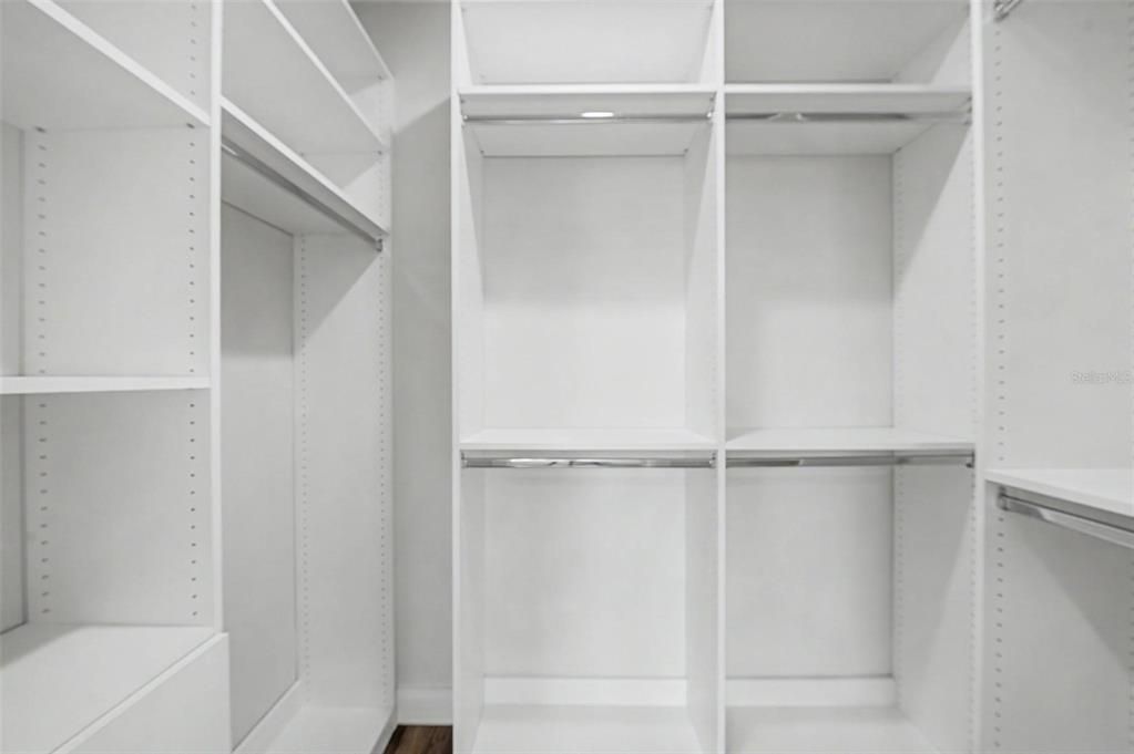 En Venta: $1,299,000 (4 camas, 3 baños, 3117 Pies cuadrados)