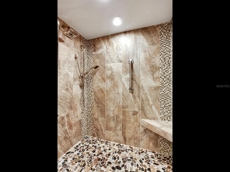 На продажу: $319,000 (1 спален, 1 ванн, 896 Квадратных фут)