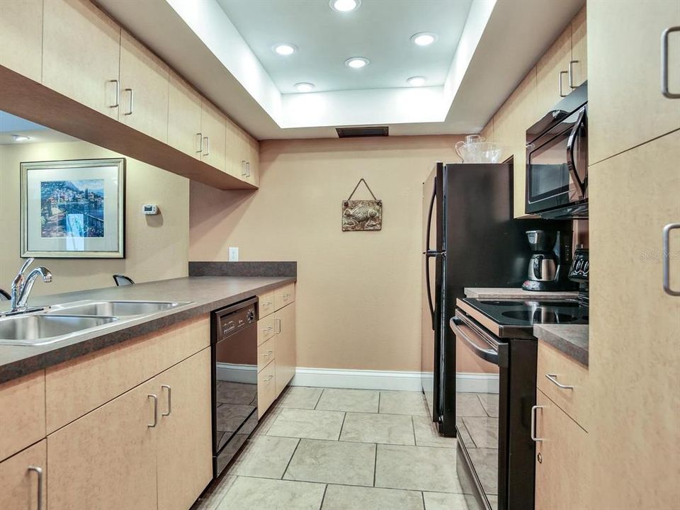 На продажу: $319,000 (1 спален, 1 ванн, 896 Квадратных фут)