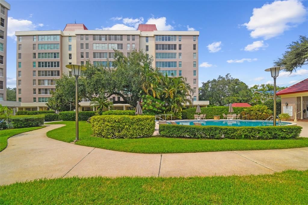 En Venta: $925,000 (2 camas, 2 baños, 2612 Pies cuadrados)