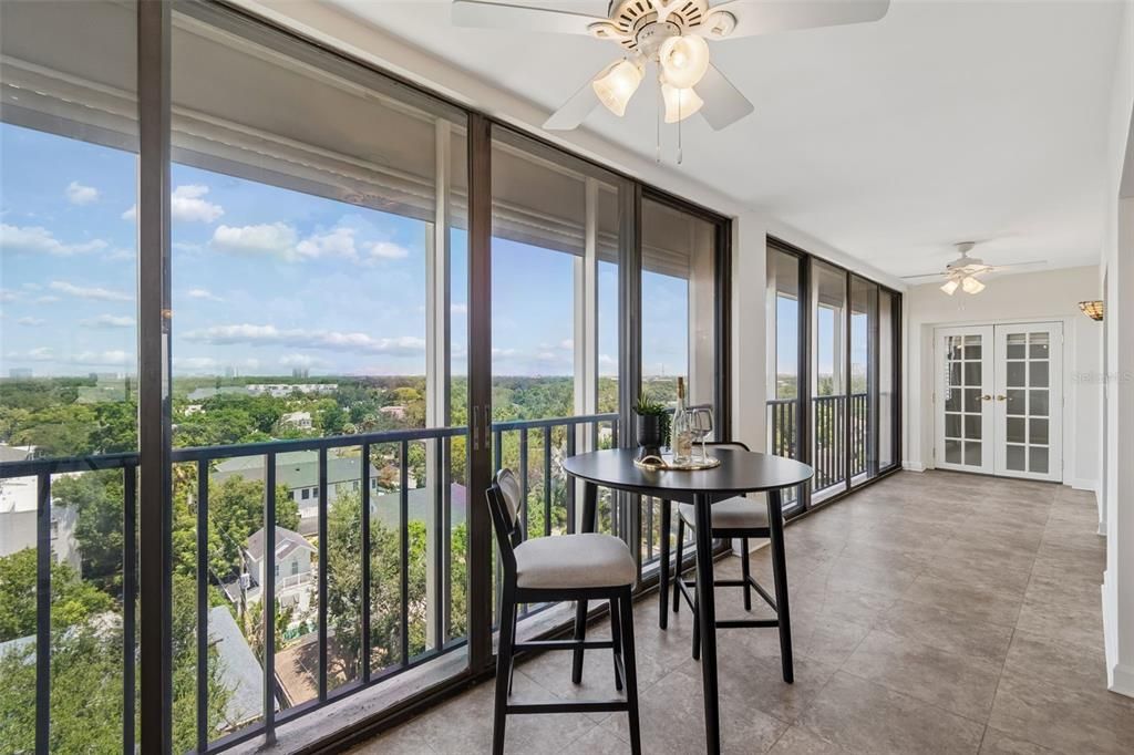 En Venta: $925,000 (2 camas, 2 baños, 2612 Pies cuadrados)