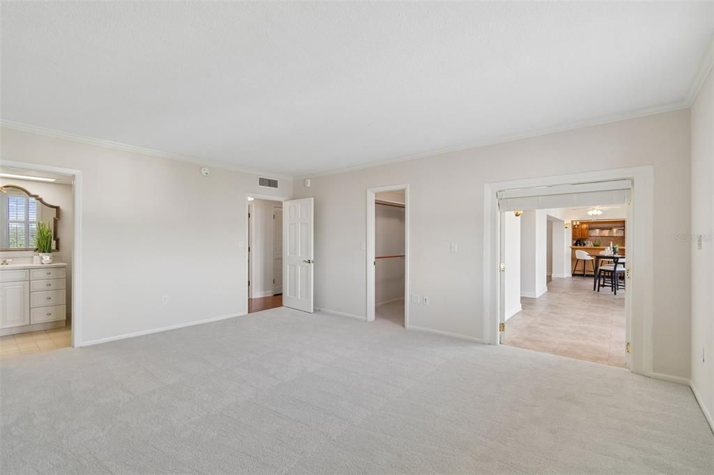 En Venta: $925,000 (2 camas, 2 baños, 2612 Pies cuadrados)