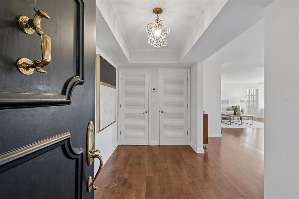 En Venta: $925,000 (2 camas, 2 baños, 2612 Pies cuadrados)