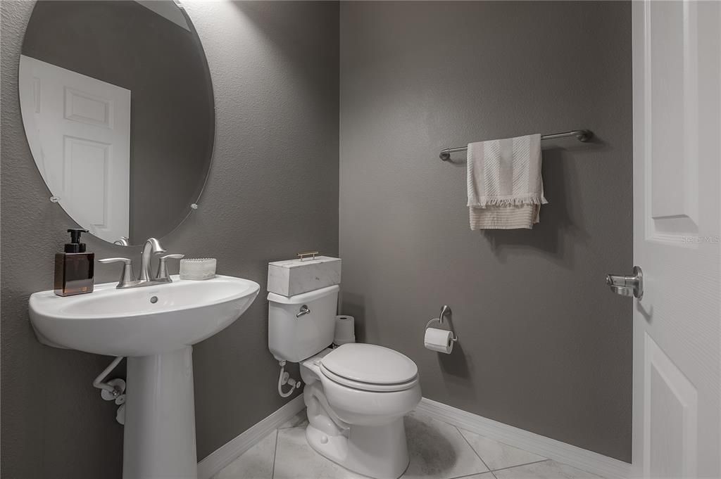 For Sale: $440,000 (4 beds, 2 baths, 2200 Square Feet)