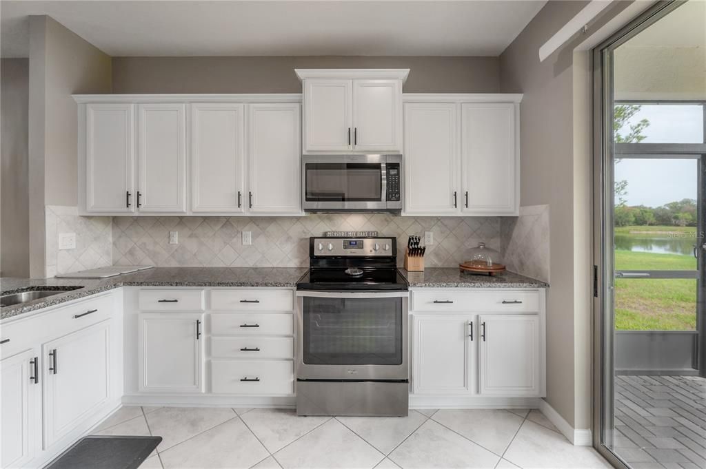 For Sale: $440,000 (4 beds, 2 baths, 2200 Square Feet)