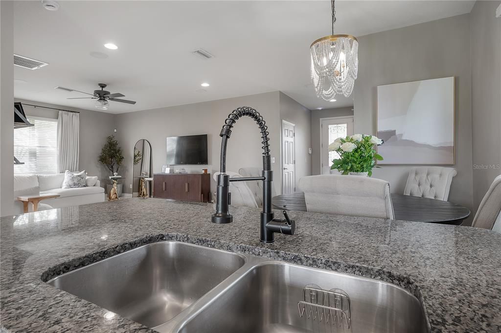 For Sale: $440,000 (4 beds, 2 baths, 2200 Square Feet)