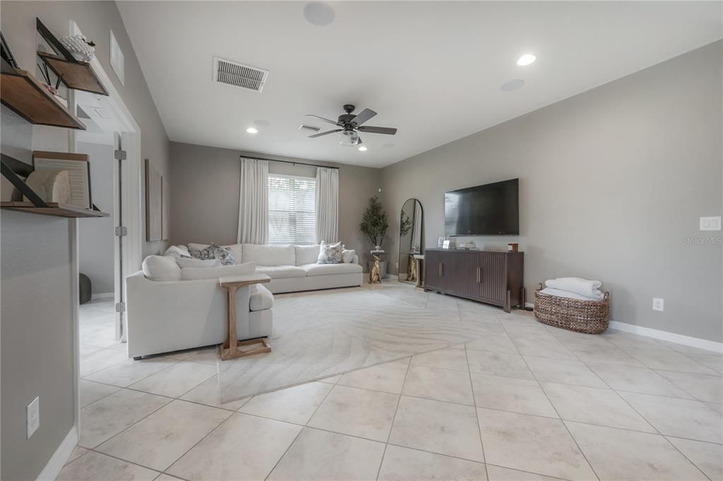 For Sale: $440,000 (4 beds, 2 baths, 2200 Square Feet)