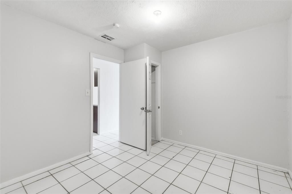 На продажу: $309,999 (5 спален, 2 ванн, 1686 Квадратных фут)