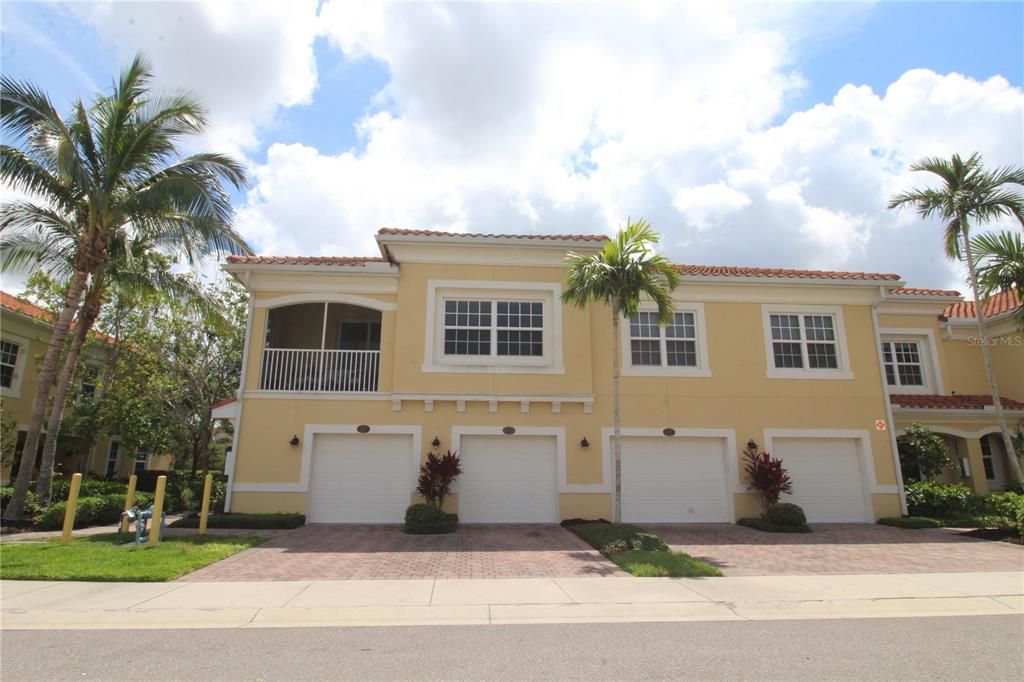 For Rent: $1,950 (3 beds, 2 baths, 1430 Square Feet)