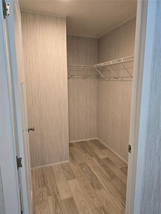 На продажу: $232,000 (2 спален, 2 ванн, 996 Квадратных фут)