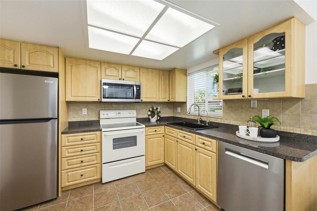 En Venta: $317,500 (2 camas, 2 baños, 986 Pies cuadrados)