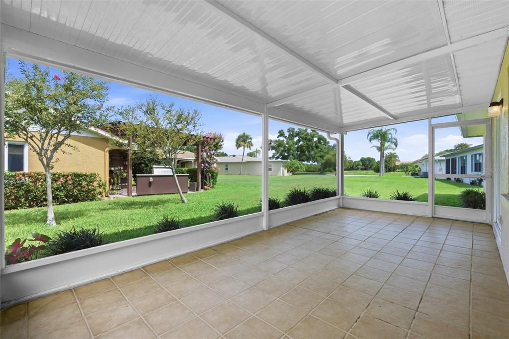 En Venta: $317,500 (2 camas, 2 baños, 986 Pies cuadrados)