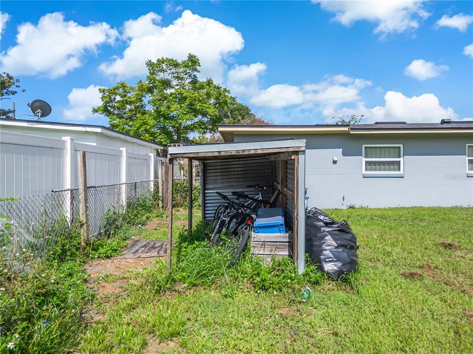 For Sale: $275,000 (3 beds, 1 baths, 988 Square Feet)