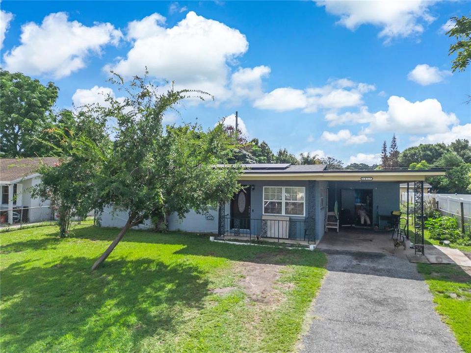 For Sale: $275,000 (3 beds, 1 baths, 988 Square Feet)