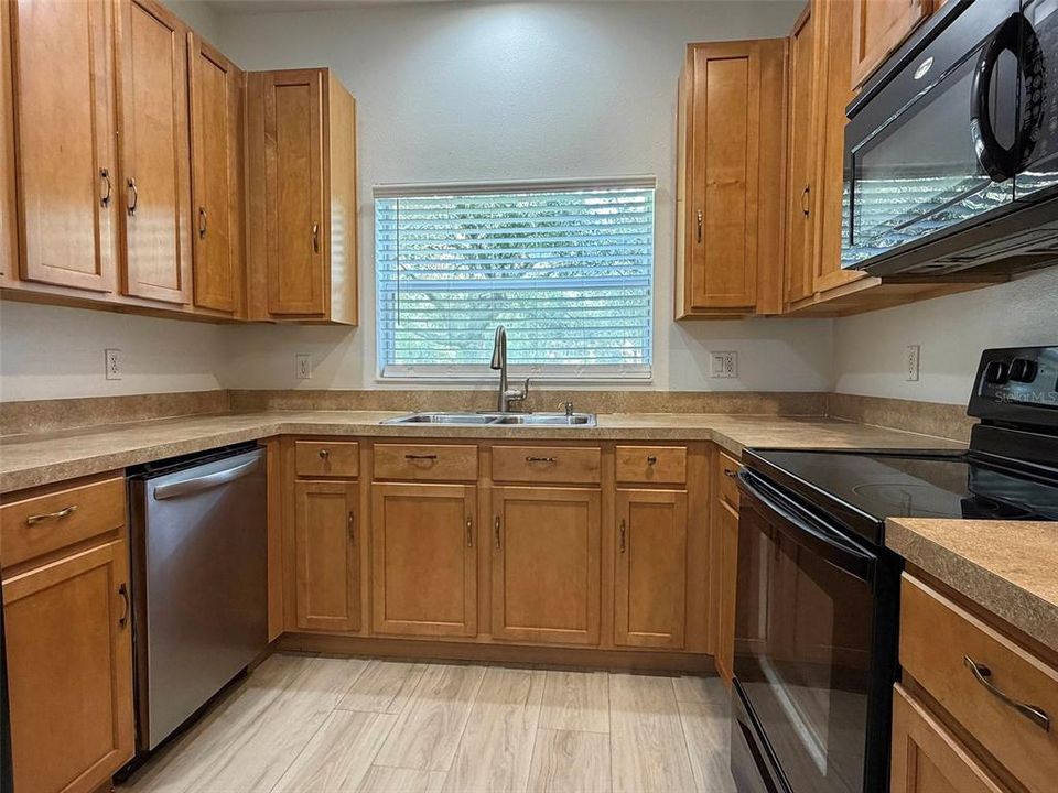 В аренду: $2,350 (3 спален, 2 ванн, 1538 Квадратных фут)